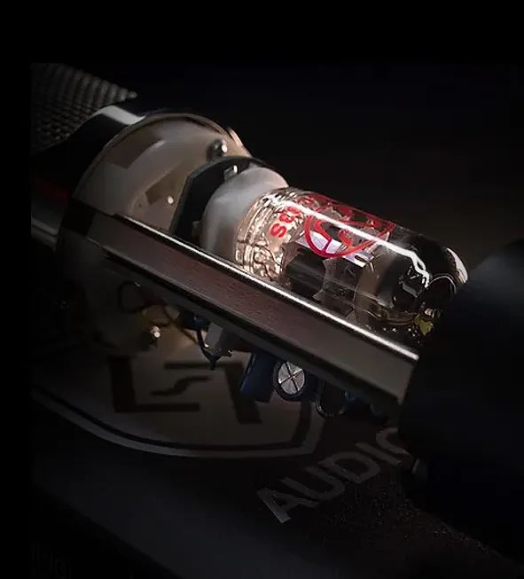Lauten Audio LA-320 V2：獨立音樂人有他就夠，萬能且質(zhì)感爆表的電子管麥克風